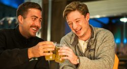 Titelbild junge Menschen mit Bier