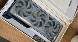 Titelbild RTX 5080 Astral White Reddit