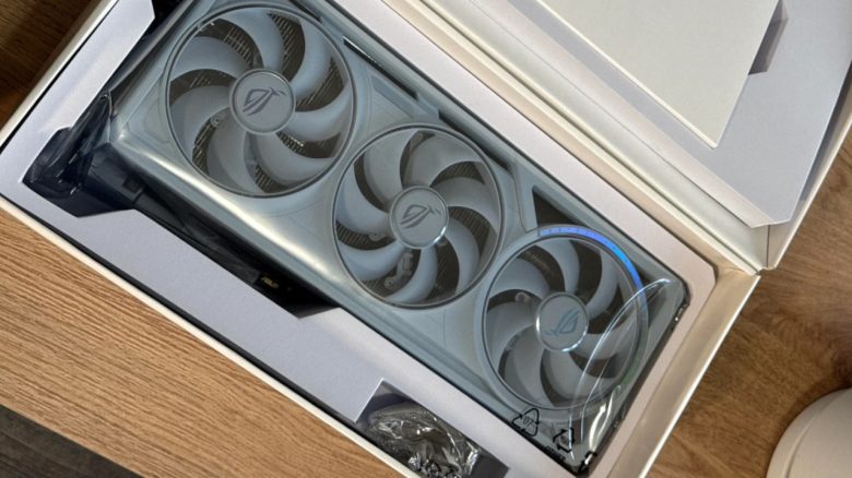 Spieler kauft RTX 5080, storniert die Bestellung: Die GPU kommt trotzdem, doch Amazon schenkt ihm großzügig das Gerät