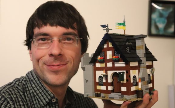 Titelbild Benedikt und Klemmbausteine