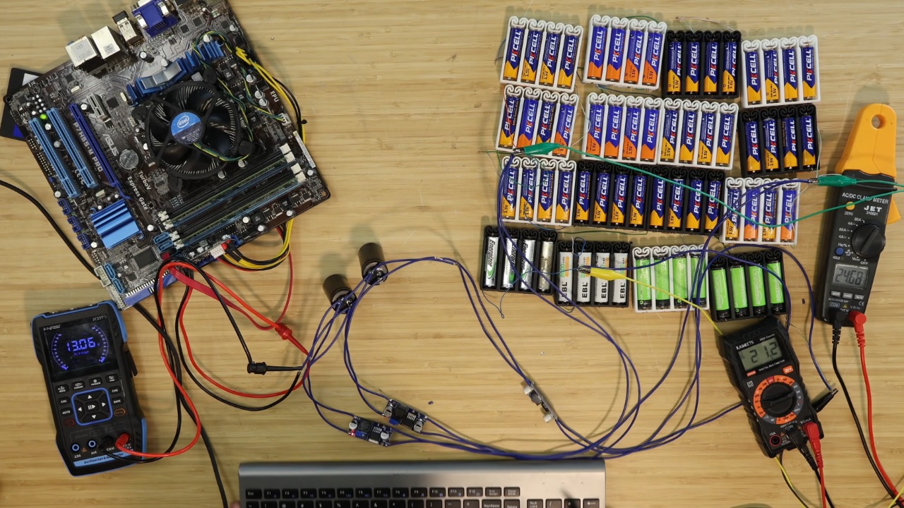 YouTuber runs his PC with 64 batteries, can even play Minecraft with it