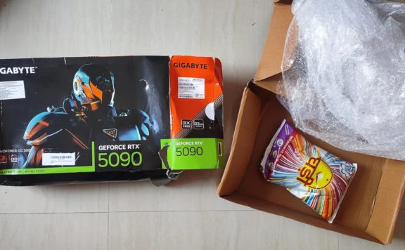 Titelbild Amazon Scam RTX 5090 Reddit