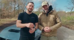 Ultimate Run Johannes Hovekamp und OttoBulletproof vor einem Auto Titelbild