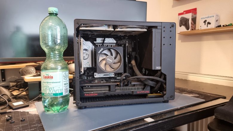 Titelbild Gaminng-PC Wasser Benedikt