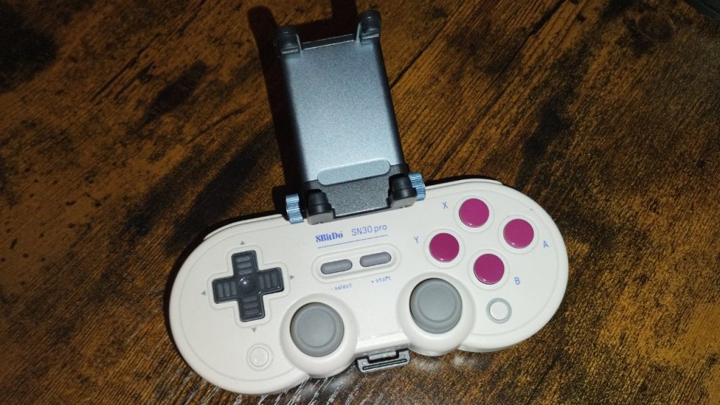 Dariusz 8Bitdo SN30 pro