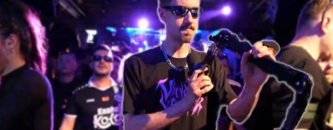 HandOfBlood will eine fette Party mit 9.000 Gästen schmeißen, verkauft 1/3 der Karten, während er noch live auf Twitch ist