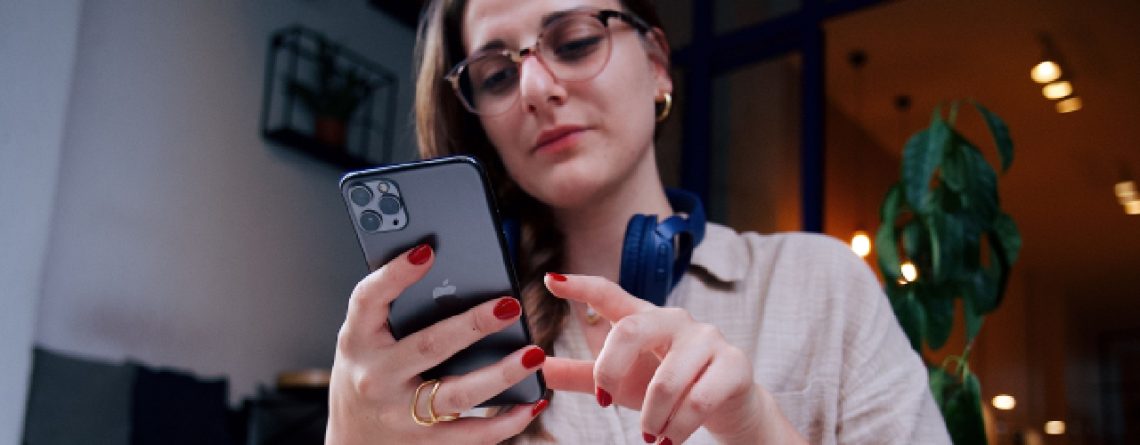 Nur wenige schalten das WLAN ab, wenn sie ihr Haus verlassen, dabei gefährdet es die Sicherheit eures Handys