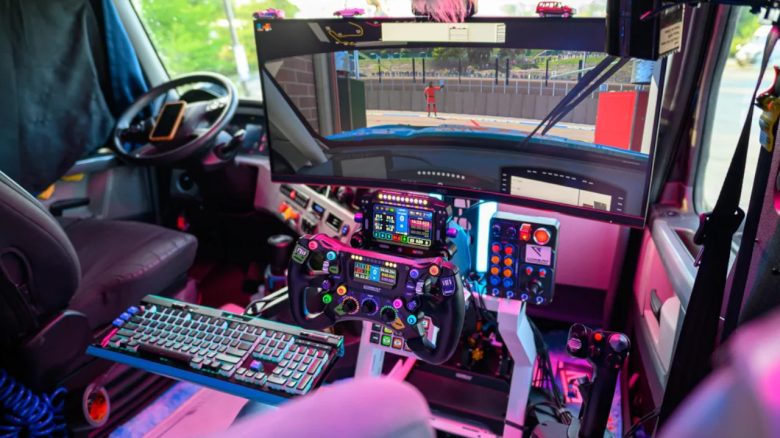Titelbild Gaming-System im Lastwagen