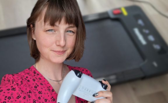 Johanna zockt am liebsten auf dem Laufband