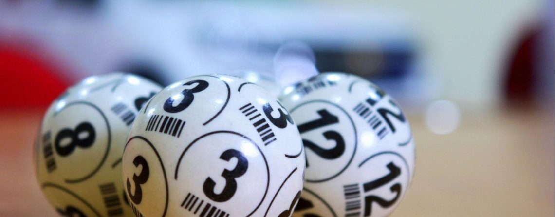 Ein Glückspilz gewinnt den Jackpot im Lotto mit einer Chance von 1:1,2 Millionen, ergatterte bereits vor 15 Jahren 45.000 Dollar