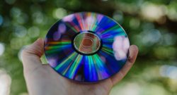 Titelbild CD DVD Unplash