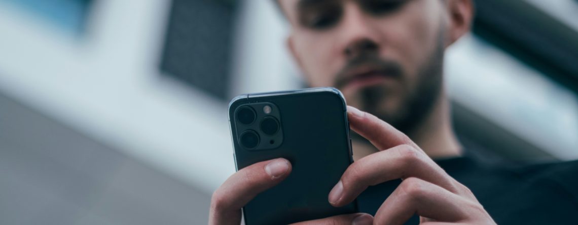 Eine Sache im Klassenraum versteht bald nur noch der Lehrer und schuld daran ist euer Handy