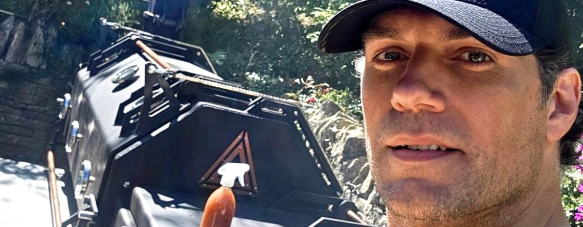 Henry Cavill ist ein so großer Warhammer-Nerd, selbst sein Grill wurde vom Adeptus Mechanicus abgenommen