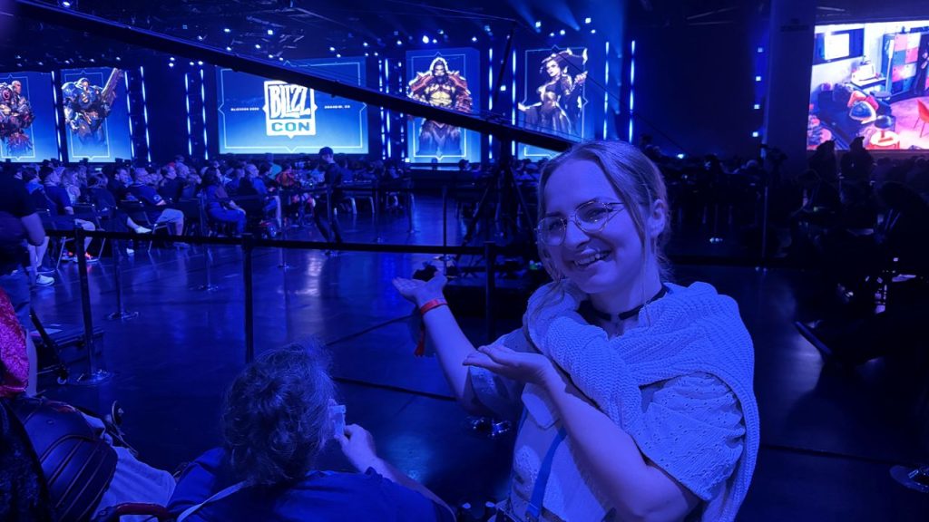 Anna at BlizzCon 1