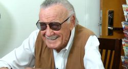 Larry King Interview Stan Lee lacht
