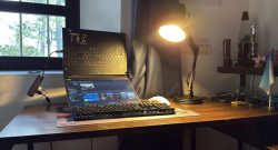 Titelbild Laptop kopfüber kaputt Reddit